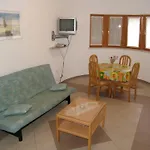 Lorena Apartments In Pula